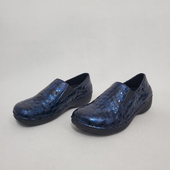 Spring Step Barely Worn Blue Python Manila Croco Clogs - Picture 3 of 7